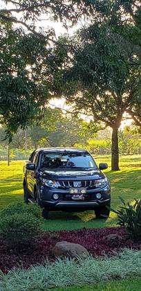 MITSUBISHI L200 TRITON 2.4 16V TURBO DIESEL SPORT HPE CD 4P 4X4 AUTOMÁTICO MITSUBISHI L200 TRITON 2.4 16V TURBO DIESEL SPORT HPE CD 4P 4X4 AUTOMÁTICO